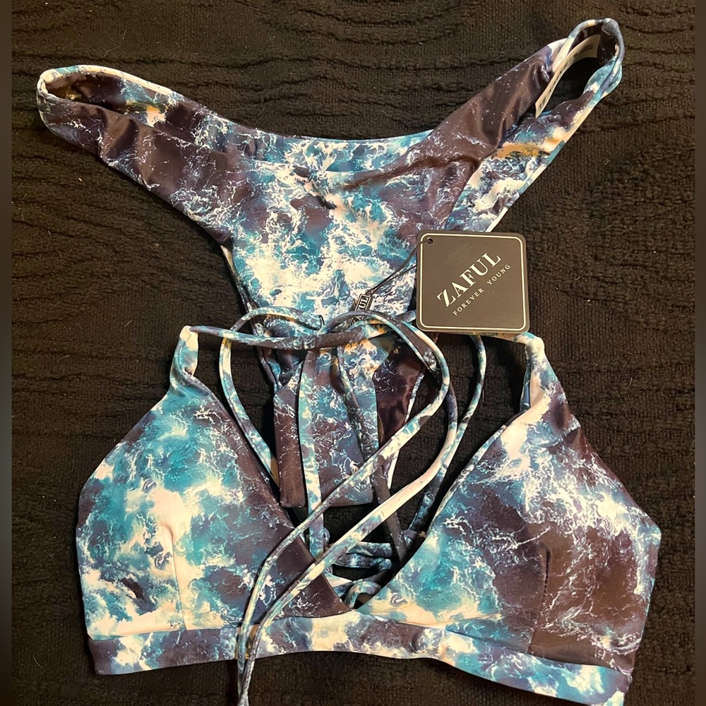 *NWT* Zaful size small (4) galaxy skies bikini set